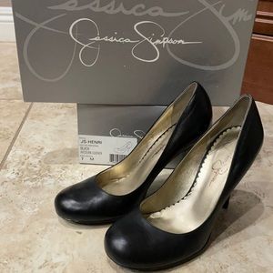 Jessica Simpson Black Henri Pump Size 7
